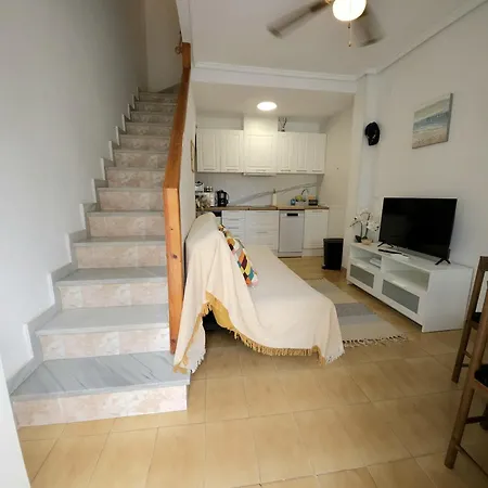 Flamingo Con Terraza Y Playa Holiday home